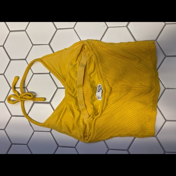 Hollister Knit Crop Halter Tank. - Picture 3 of 3